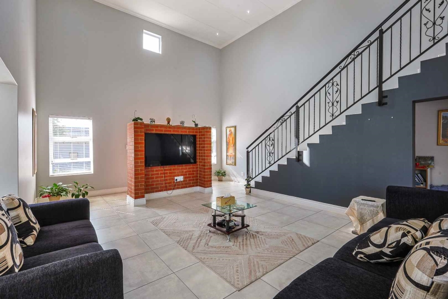 5 Bedroom Property for Sale in Country View Estate Gauteng