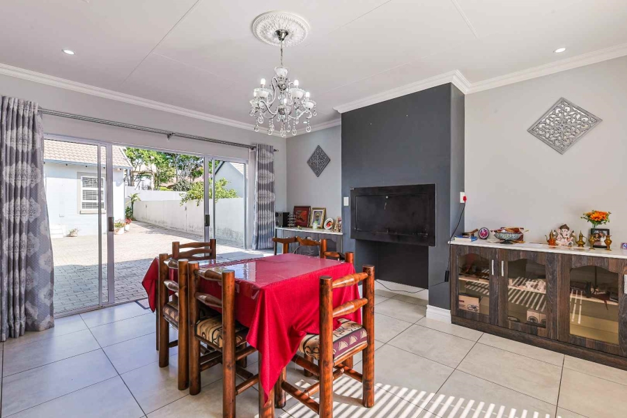 5 Bedroom Property for Sale in Country View Estate Gauteng