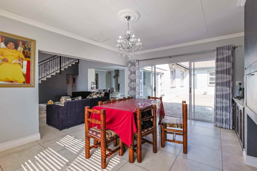 5 Bedroom Property for Sale in Country View Estate Gauteng