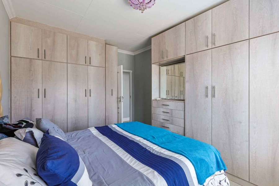 5 Bedroom Property for Sale in Country View Estate Gauteng