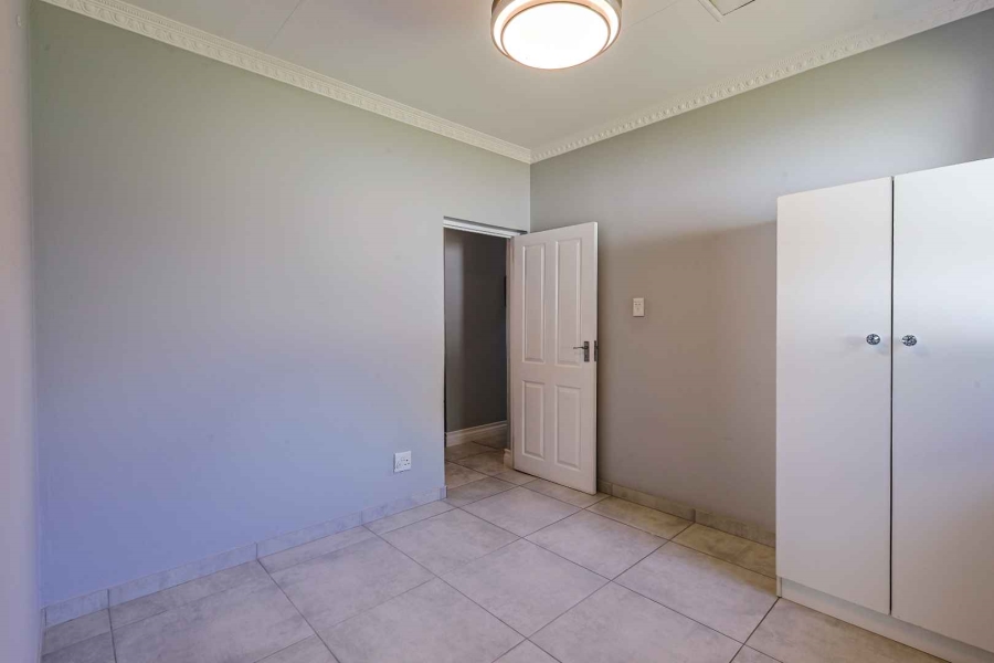 5 Bedroom Property for Sale in Country View Estate Gauteng