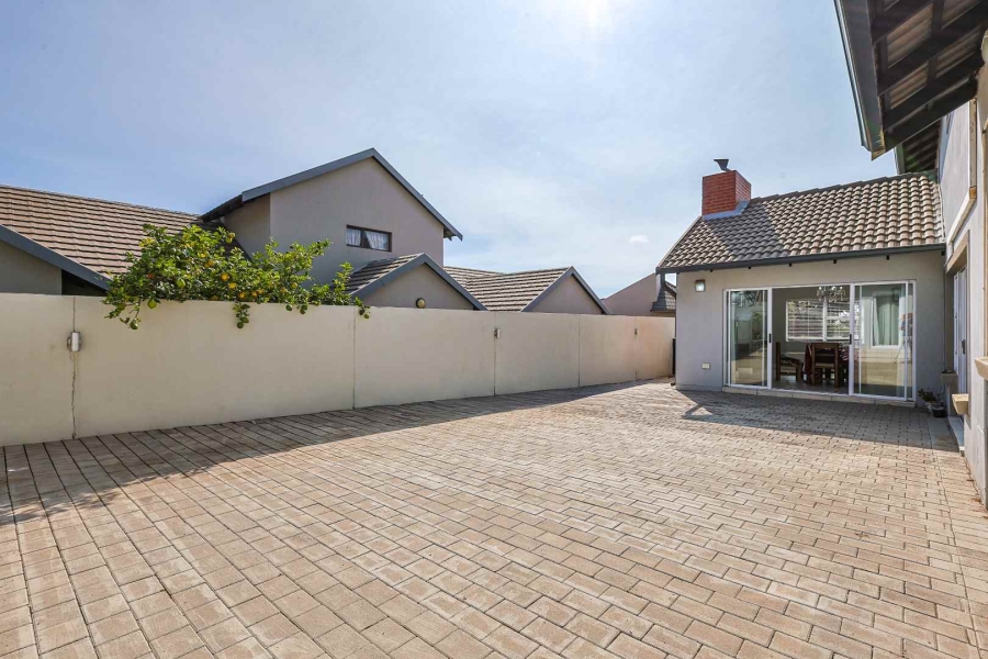 5 Bedroom Property for Sale in Country View Estate Gauteng