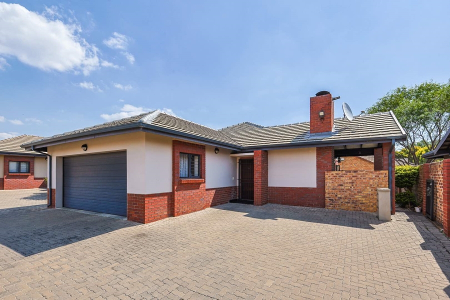3 Bedroom Property for Sale in Equestria Gauteng