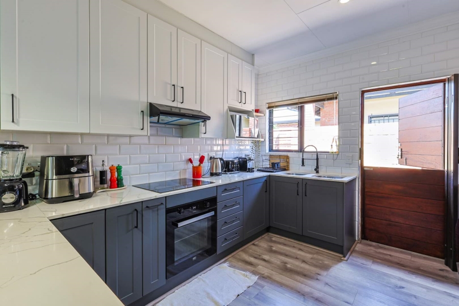 3 Bedroom Property for Sale in Equestria Gauteng