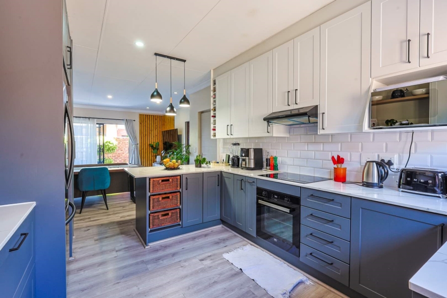 3 Bedroom Property for Sale in Equestria Gauteng