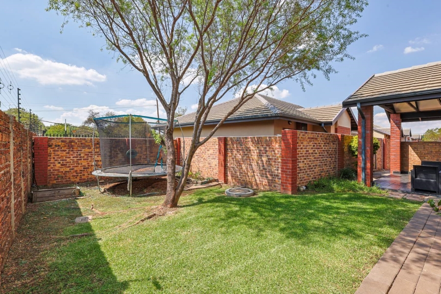 3 Bedroom Property for Sale in Equestria Gauteng