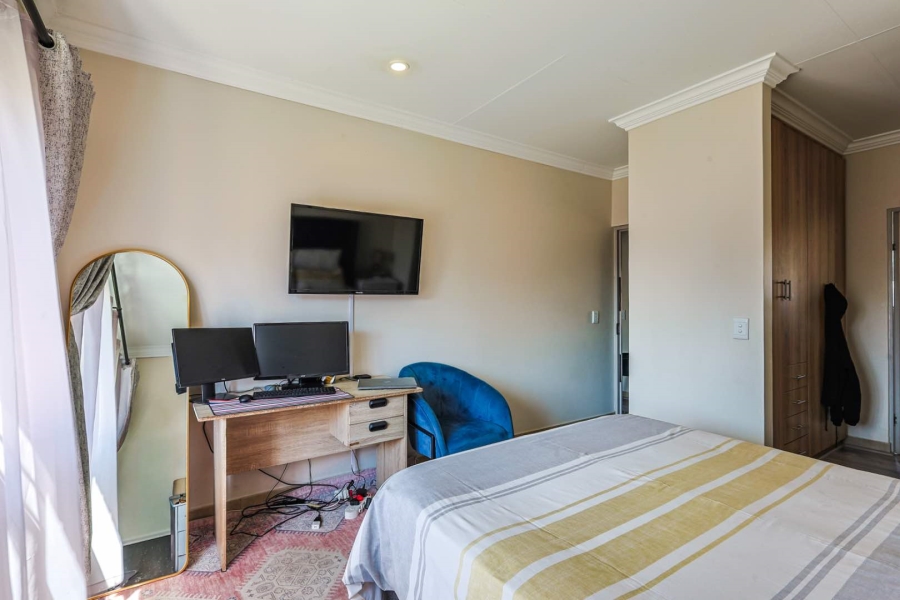 3 Bedroom Property for Sale in Equestria Gauteng