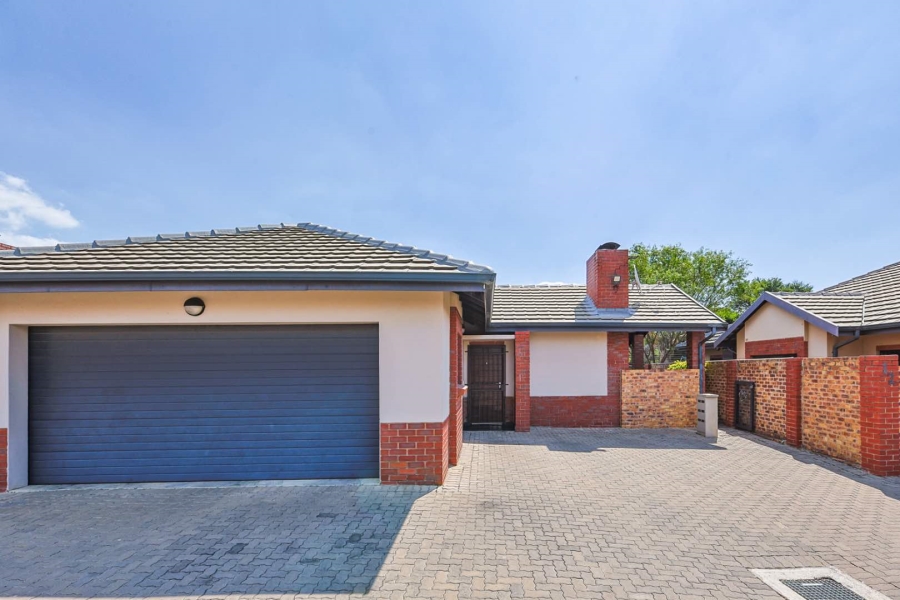 3 Bedroom Property for Sale in Equestria Gauteng