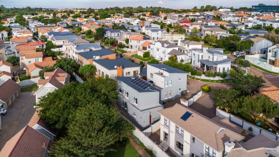 3 Bedroom Property for Sale in Olympus AH Gauteng