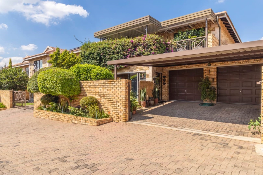 3 Bedroom Property for Sale in Honeydew Manor Gauteng