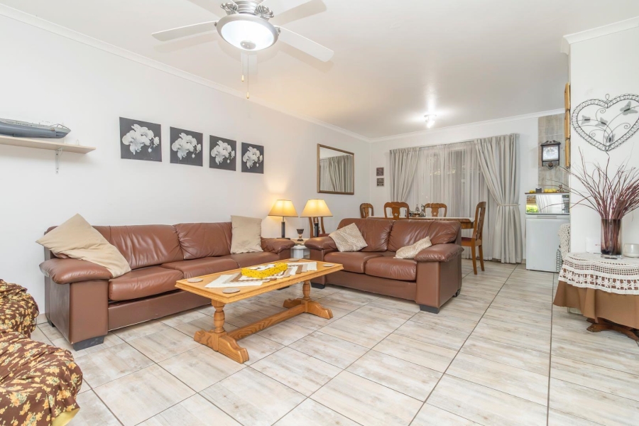 3 Bedroom Property for Sale in Honeydew Manor Gauteng