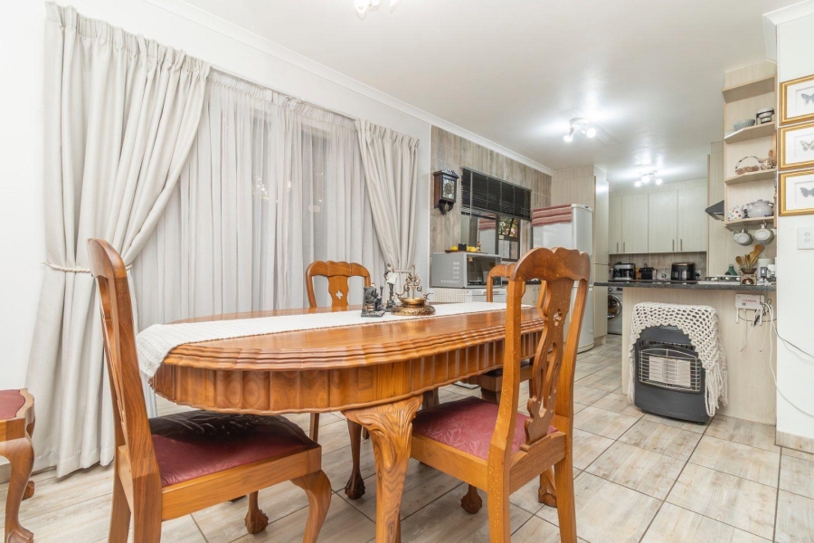 3 Bedroom Property for Sale in Honeydew Manor Gauteng