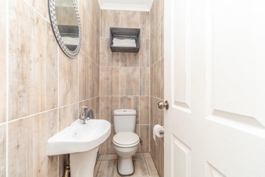 3 Bedroom Property for Sale in Honeydew Manor Gauteng