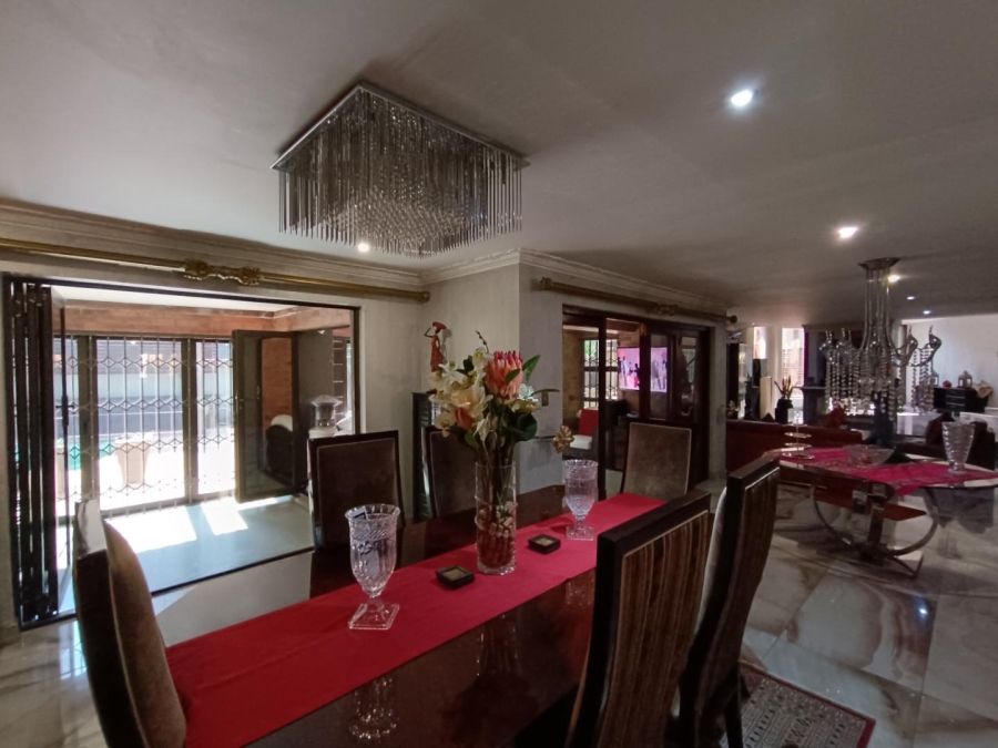7 Bedroom Property for Sale in Raslouw A H Gauteng