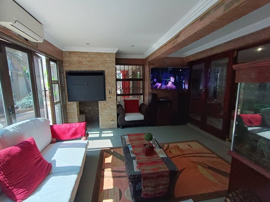 7 Bedroom Property for Sale in Raslouw A H Gauteng