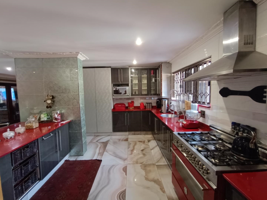 7 Bedroom Property for Sale in Raslouw A H Gauteng