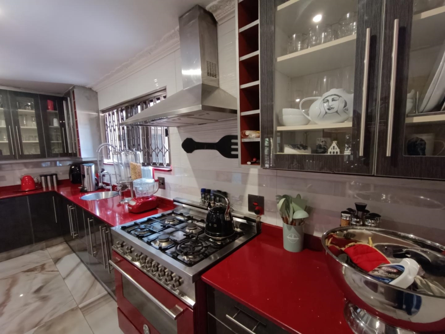 7 Bedroom Property for Sale in Raslouw A H Gauteng