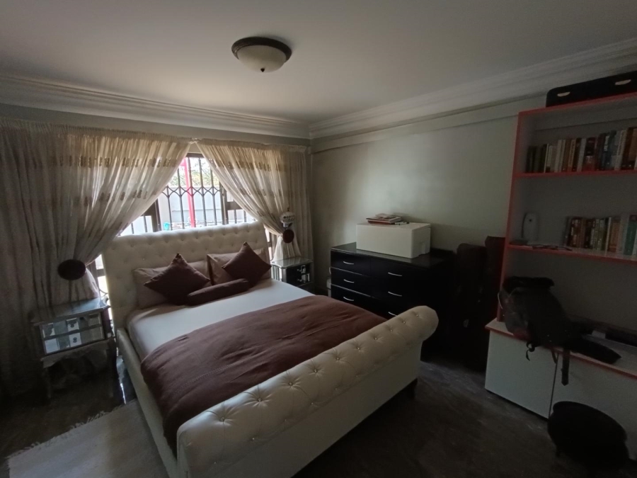 7 Bedroom Property for Sale in Raslouw A H Gauteng