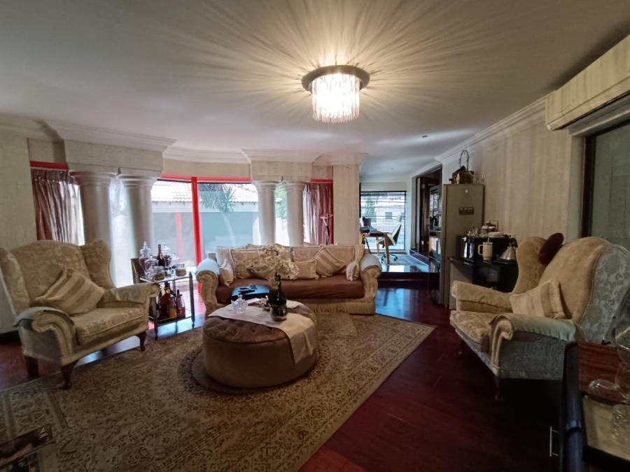 7 Bedroom Property for Sale in Raslouw A H Gauteng