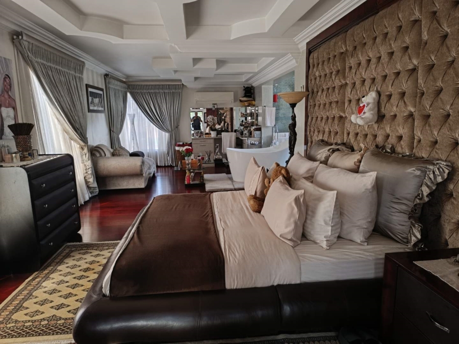 7 Bedroom Property for Sale in Raslouw A H Gauteng