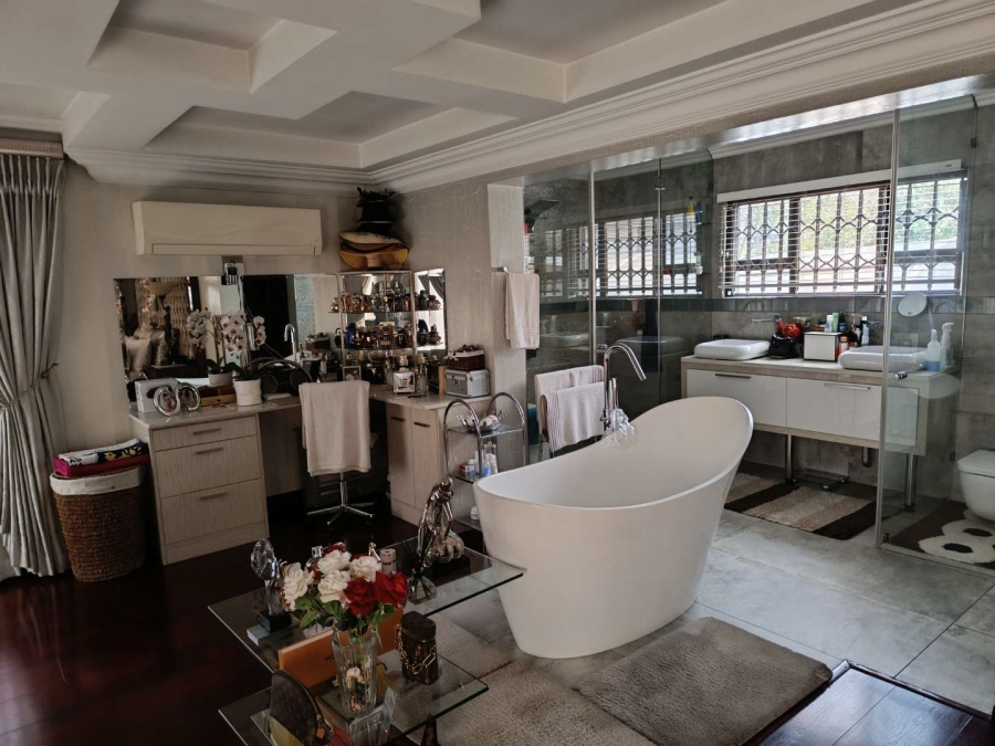 7 Bedroom Property for Sale in Raslouw A H Gauteng