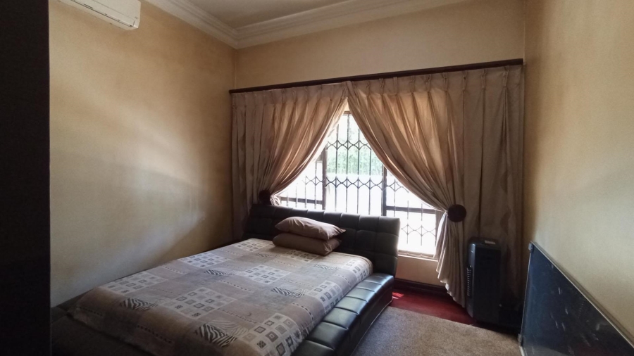 7 Bedroom Property for Sale in Raslouw A H Gauteng