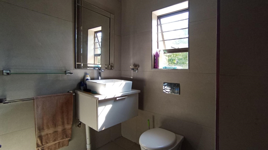 7 Bedroom Property for Sale in Raslouw A H Gauteng
