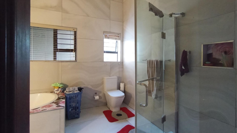 7 Bedroom Property for Sale in Raslouw A H Gauteng