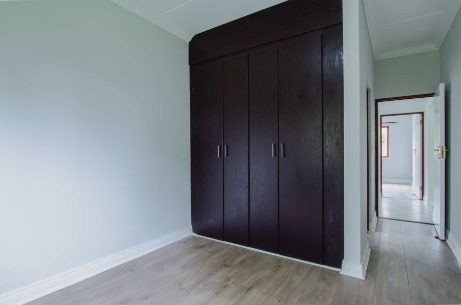 2 Bedroom Property for Sale in Crowthorne AH Gauteng