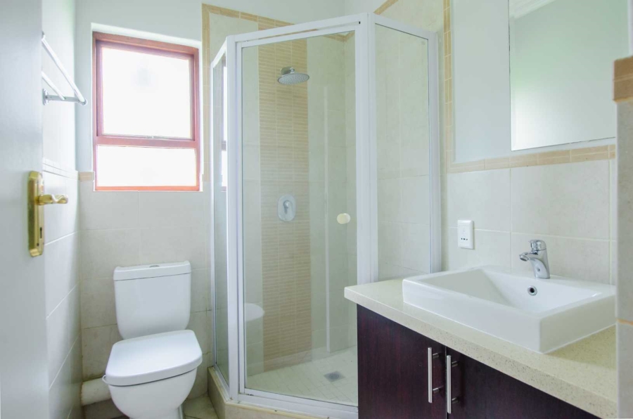 2 Bedroom Property for Sale in Crowthorne AH Gauteng