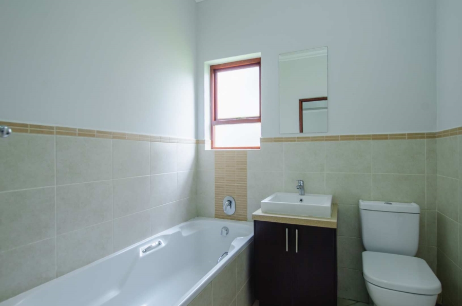 2 Bedroom Property for Sale in Crowthorne AH Gauteng