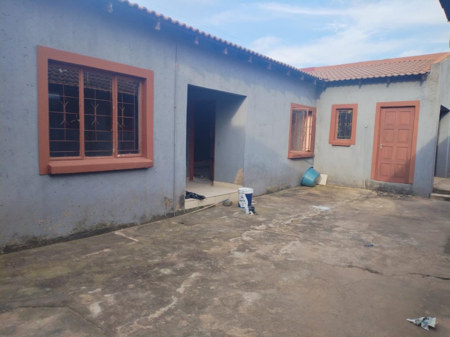 4 Bedroom Property for Sale in Mamelodi Gardens Gauteng