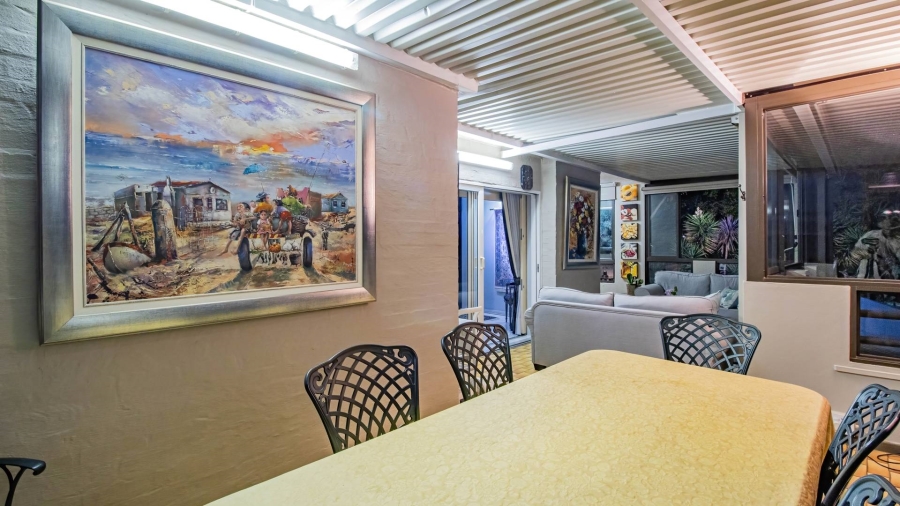 6 Bedroom Property for Sale in Glenvista Gauteng