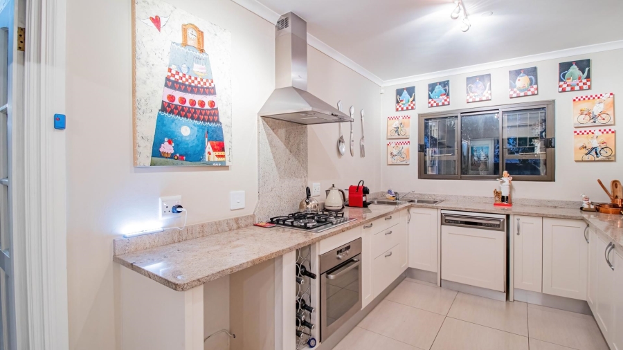 6 Bedroom Property for Sale in Glenvista Gauteng