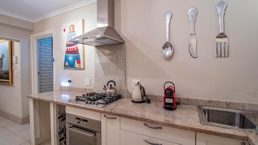 6 Bedroom Property for Sale in Glenvista Gauteng