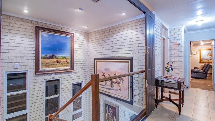 6 Bedroom Property for Sale in Glenvista Gauteng