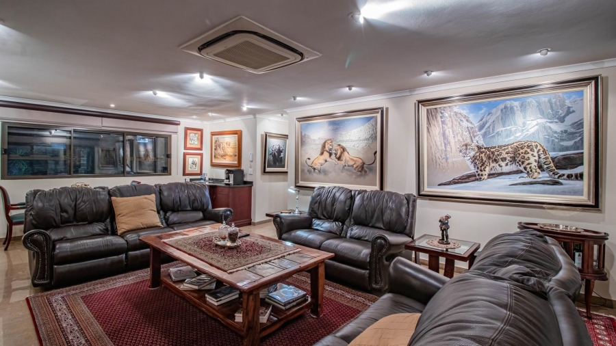 6 Bedroom Property for Sale in Glenvista Gauteng