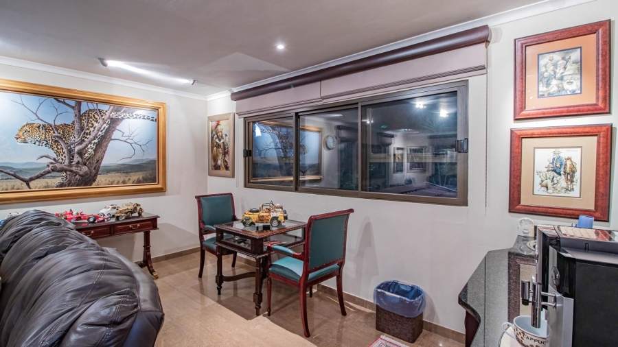 6 Bedroom Property for Sale in Glenvista Gauteng