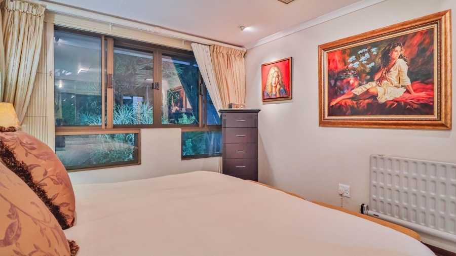 6 Bedroom Property for Sale in Glenvista Gauteng