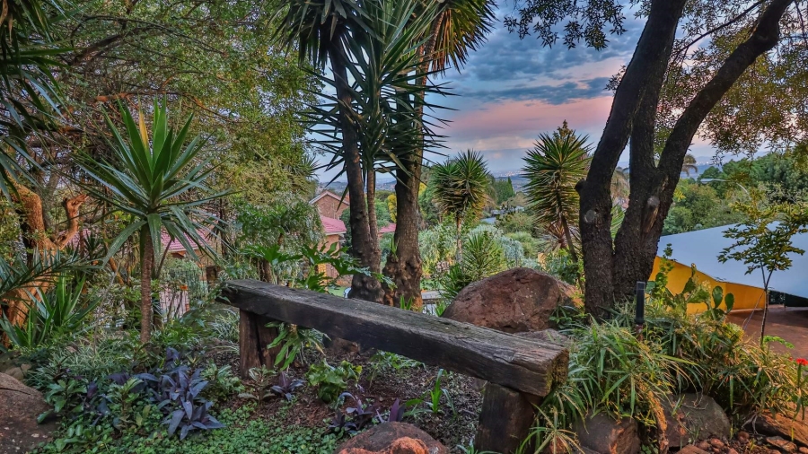 6 Bedroom Property for Sale in Glenvista Gauteng
