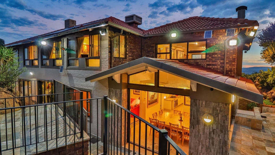 6 Bedroom Property for Sale in Glenvista Gauteng