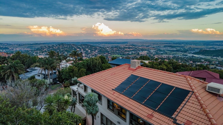 6 Bedroom Property for Sale in Glenvista Gauteng