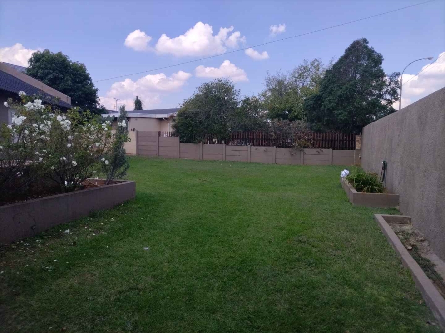 4 Bedroom Property for Sale in Witpoortjie Gauteng