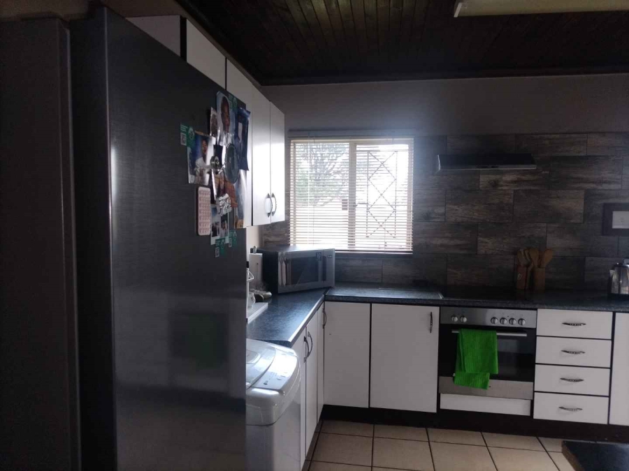 4 Bedroom Property for Sale in Witpoortjie Gauteng