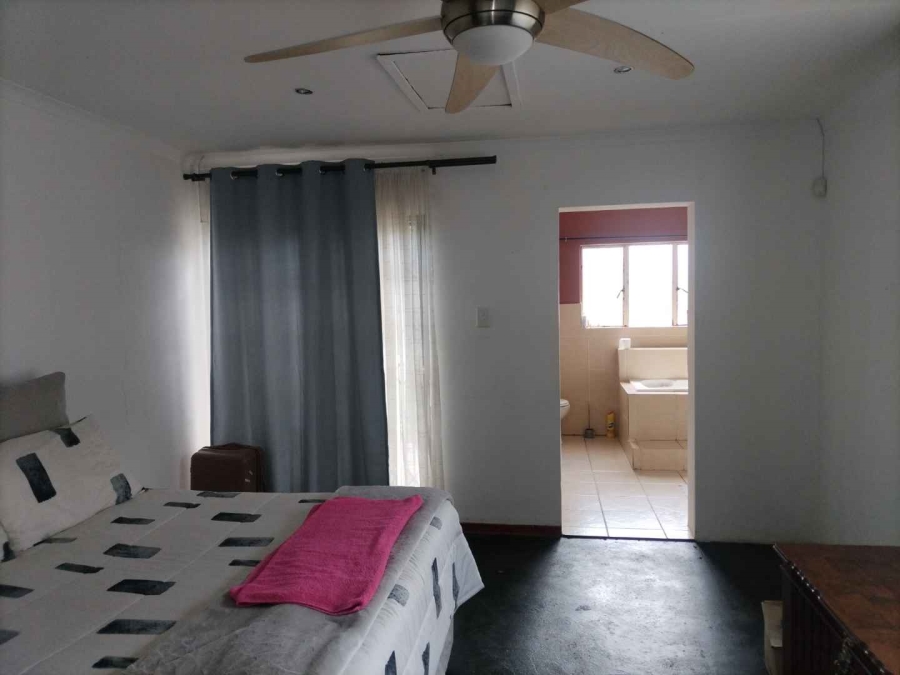 4 Bedroom Property for Sale in Witpoortjie Gauteng