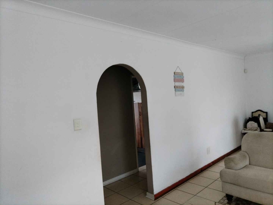 4 Bedroom Property for Sale in Witpoortjie Gauteng