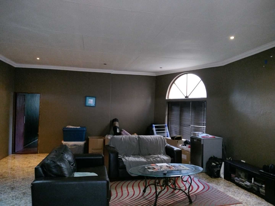 4 Bedroom Property for Sale in Witpoortjie Gauteng