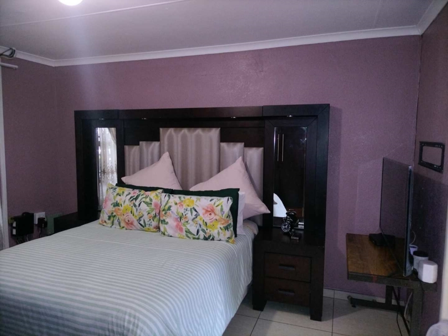 3 Bedroom Property for Sale in Protea Glen Gauteng
