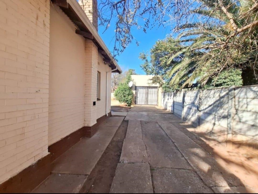 3 Bedroom Property for Sale in Westonaria Gauteng