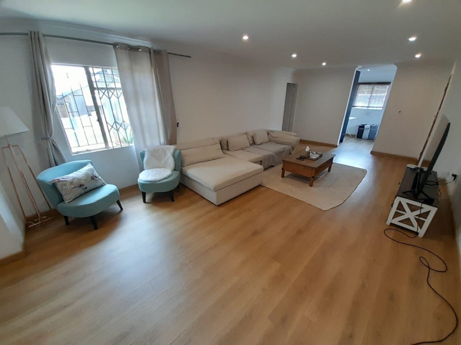 6 Bedroom Property for Sale in Noordwyk Gauteng